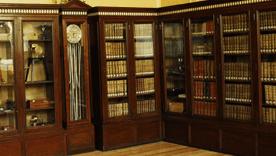 colección de ARTES DECORATIVAS Y PINTURA HISTÓRICA