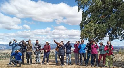 alumnos en el campo