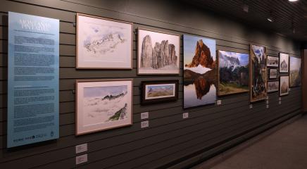 Muestra 'Montañas pintadas'