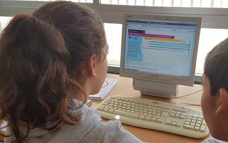 Los trabajadores del MNCN responden a estudiantes de toda España gracias a Somos científicos