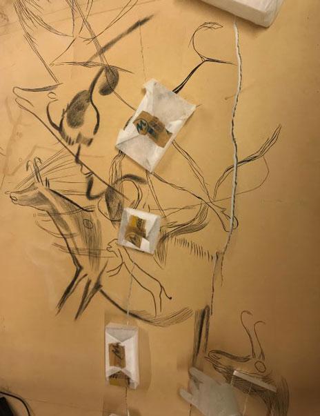 uno de los calcos recuperados en el que se observan distintas representaciones de ciervos