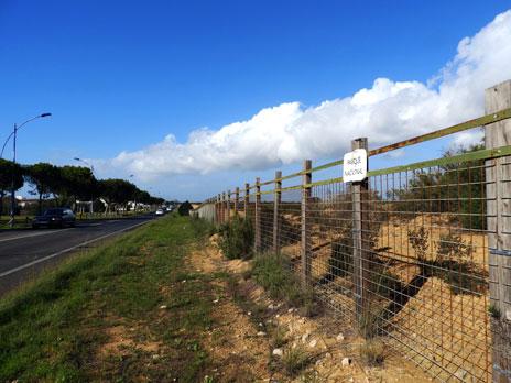 Frontera del Parque Nacional de Doñana con la urbanización de Matalascañas