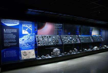 exposición de meteoritos